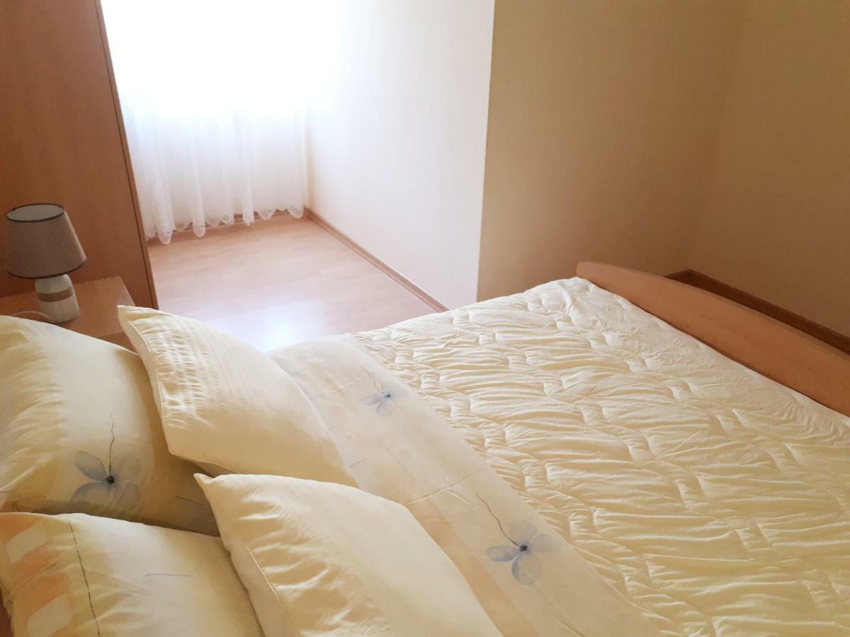 Apartments Dani ボル エクステリア 写真