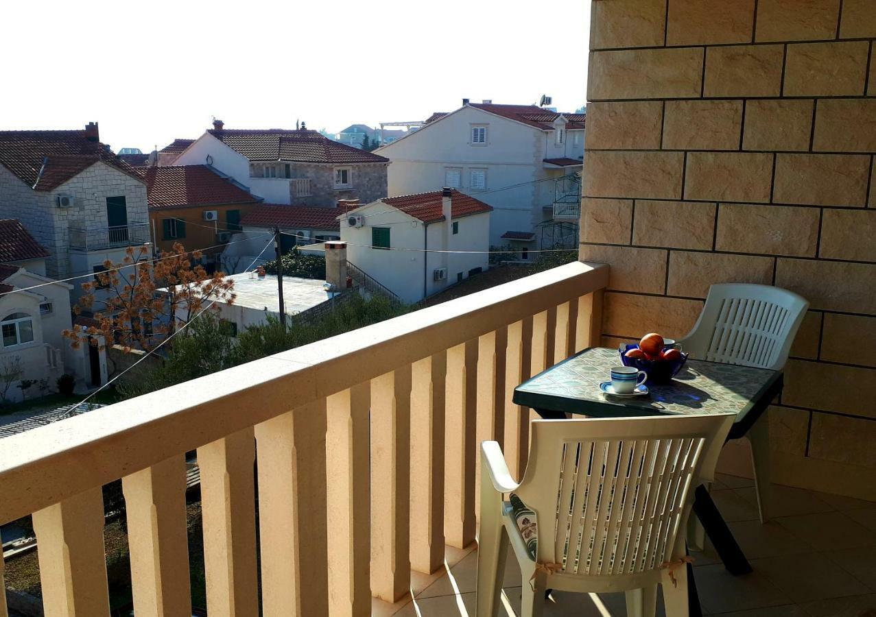 Apartments Dani ボル エクステリア 写真