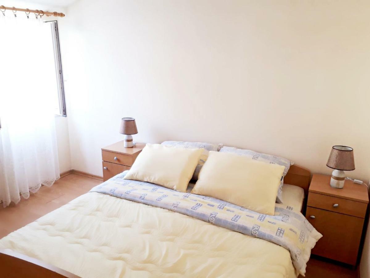 Apartments Dani ボル エクステリア 写真